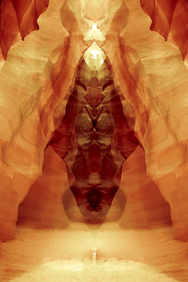 Antelope Canyon by Phillis Thompson